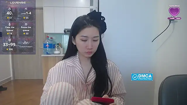 Asiagirll online show from December 18, 1:32 am