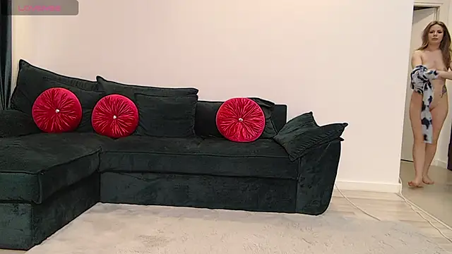 natasha-bigas online show from April 14, 8:20 pm