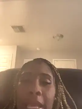 Foreignthababyy online show from December 3, 7:16 pm