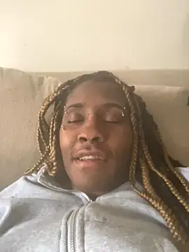 Foreignthababyy online show from December 4, 7:47 pm