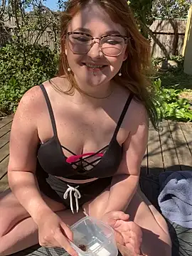 Demure Whore online show from September 15, 3:26 am