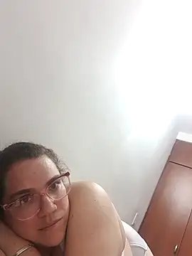 karlythothxh online show from October 30, 1:19 am