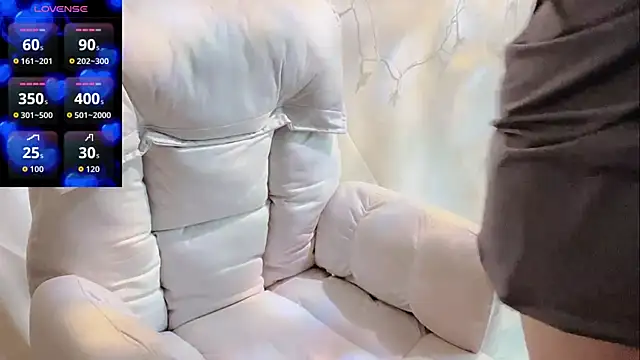 Tw Zoella online show from March 13, 6:15 am