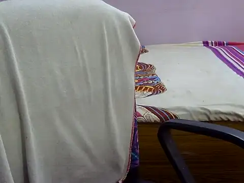 Your wild Dia online show from October 19, 6:04 am