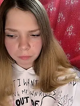 Zuli Kiska online show from March 15, 8:00 pm