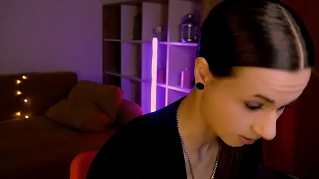 ItsAlisia online show from February 13, 2:51 pm