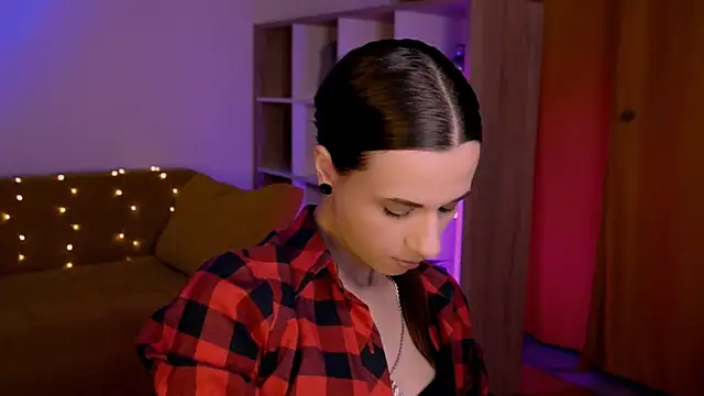 ItsAlisia online show from February 24, 7:18 am