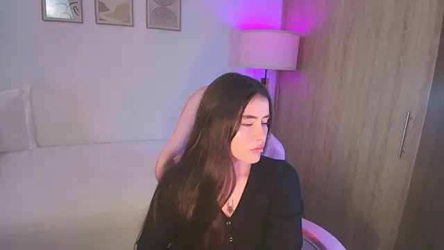 Snapshot of iriswest_ chatting on October 3, 11:43 pm iriswest  online show from October 3, 11:43 pm