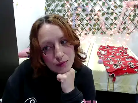 kittykalor09 online show from March 3, 12:27 am