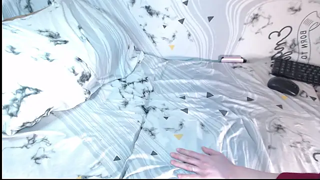 Q T pie online show from November 11, 1:01 am