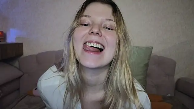 Vivian Davis online show from March 8, 8:57 pm