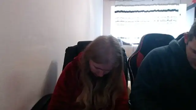 PeterAndJen online show from February 21, 6:47 am