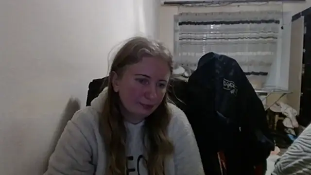 PeterAndJen online show from February 1, 7:12 pm