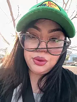 MileyGia online show from February 21, 11:49 pm