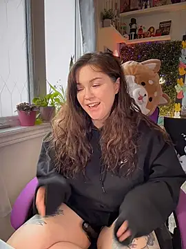 JennKenobi online show from March 11, 3:14 pm