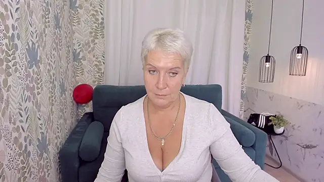 Snapshot of KathySunn chatting on October 8, 7:46 am KathySunn online show from October 8, 7:46 am