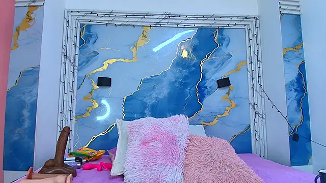 lorrayne  online show from January 14, 12:10 pm