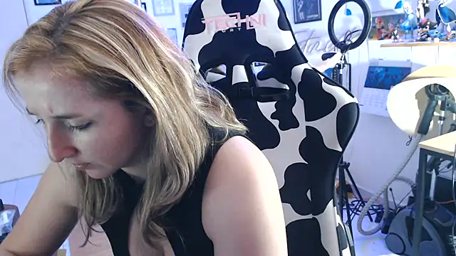 AhriSteele online show from July 23, 4:31 am