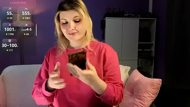 olisunny5 online show from February 19, 7:46 pm