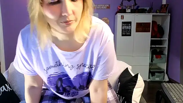 olisunny5 online show from April 7, 8:00 pm