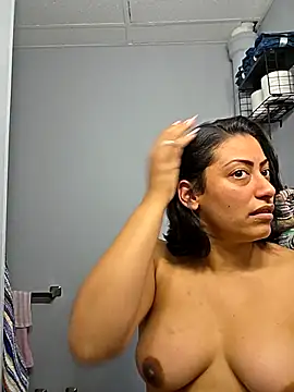 Snapshot of Nikkierosee chatting on September 17, 1:53 pm Nikkierosee online show from September 17, 1:53 pm