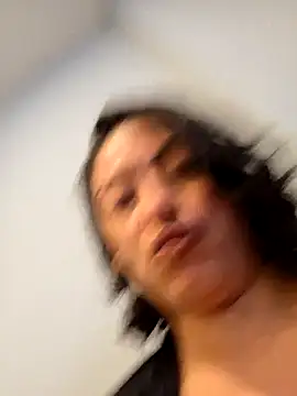 Snapshot of Nikkierosee chatting on October 4, 3:27 pm Nikkierosee online show from October 4, 3:27 pm