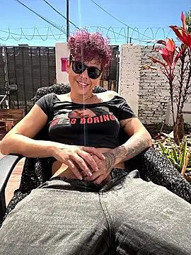 Snapshot of Alicbranca chatting on September 25, 3:55 pm Alicbranca online show from September 25, 3:55 pm