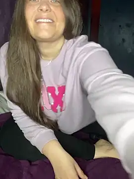 Queen CamiXO online show from March 24, 1:05 pm