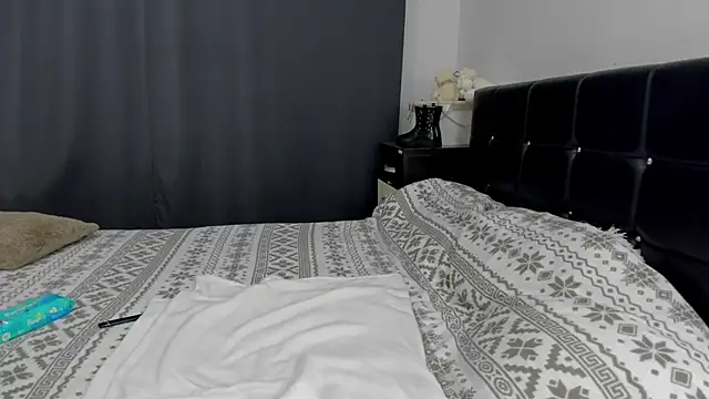 AryanaxXx online show from February 3, 8:45 pm