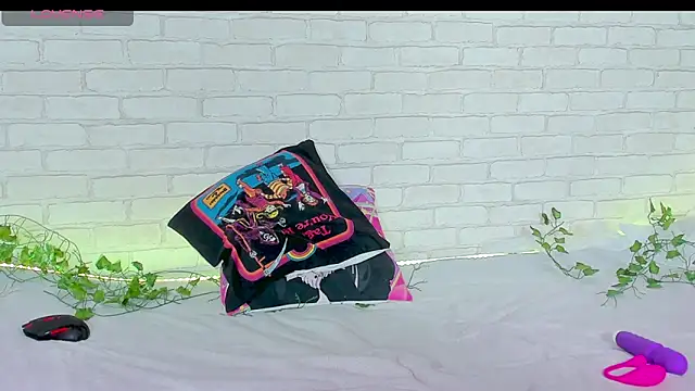 LinaKenny online show from December 16, 3:18 pm