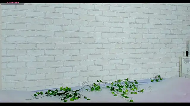 LinaKenny online show from January 14, 2:11 pm