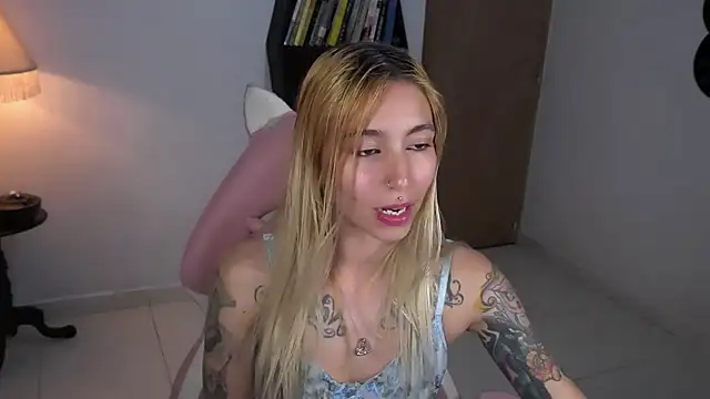 Saucy Jenn online show from November 15, 3:29 am