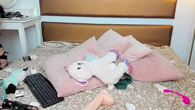 KatniseBabe online show from March 23, 9:04 am