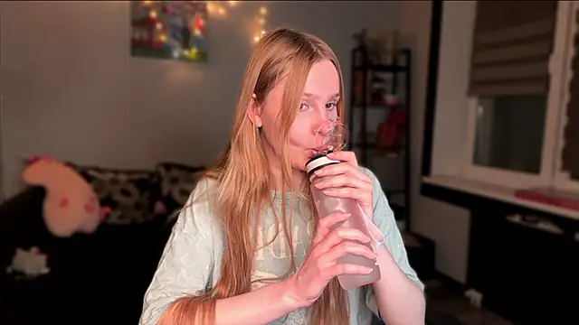 Chanel Gill online show from December 14, 8:03 pm