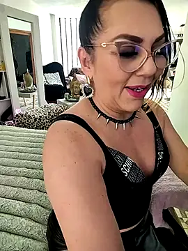 Myrnasexxx online show from March 7, 3:41 pm