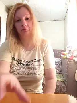 BustyBlond online show from May 28, 4:32 am