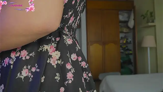GabriSaenz online show from June 24, 1:21 pm
