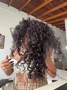 GabriSaenz online show from August 4, 1:50 pm