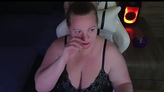 MolligSpielle online show from April 20, 6:00 pm