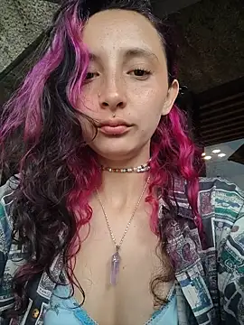  Laary online show from April 26, 6:38 pm