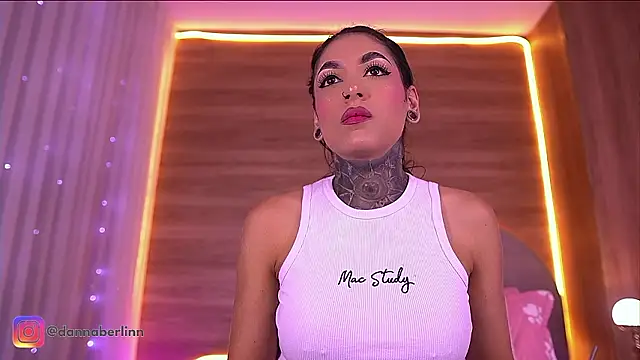 danna berlin  online show from March 10, 7:18 pm