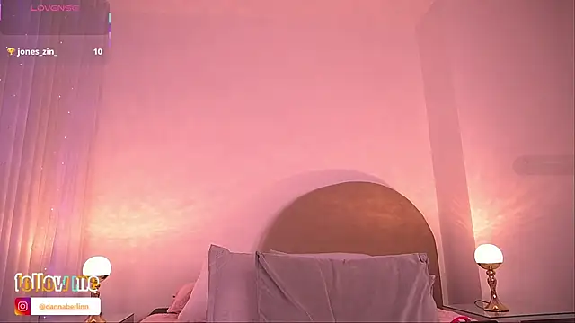 danna berlin  online show from November 26, 7:26 pm