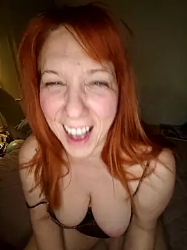 lollipop cat online show from April 13, 9:04 pm