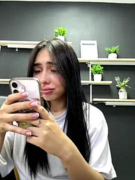 isabella jade online show from November 6, 1:50 pm