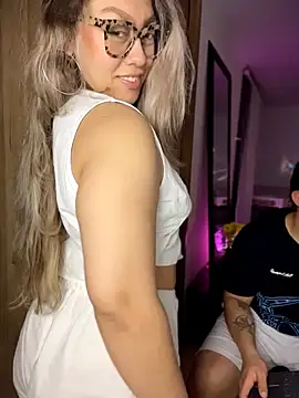 Im sophiie online show from March 27, 8:26 am