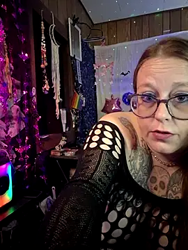 edgexchaos online show from April 10, 6:30 am