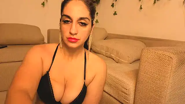 Bellydancerhot online show from April 8, 4:14 am