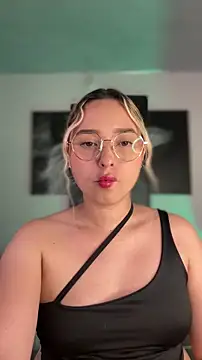 Irisweet  online show from February 4, 10:13 pm