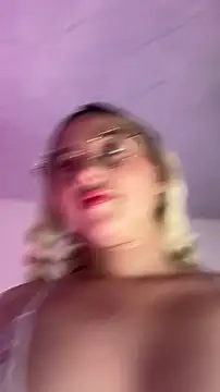 Irisweet  online show from March 15, 9:17 pm