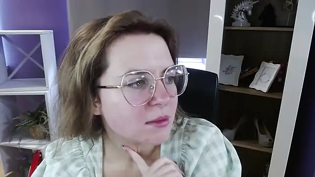 Zoey Erotic online show from March 27, 8:37 am